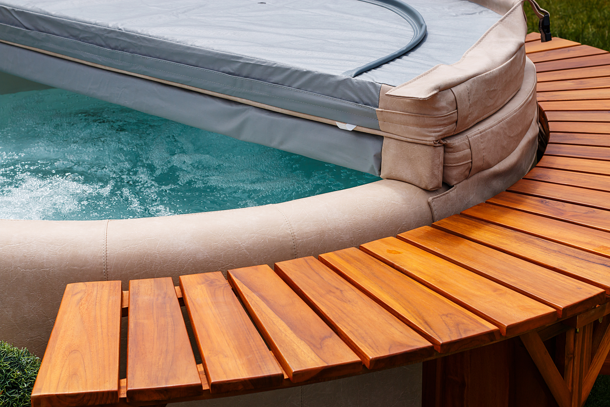 Things To Consider When Purchasing an Inflatable Hot Tub
