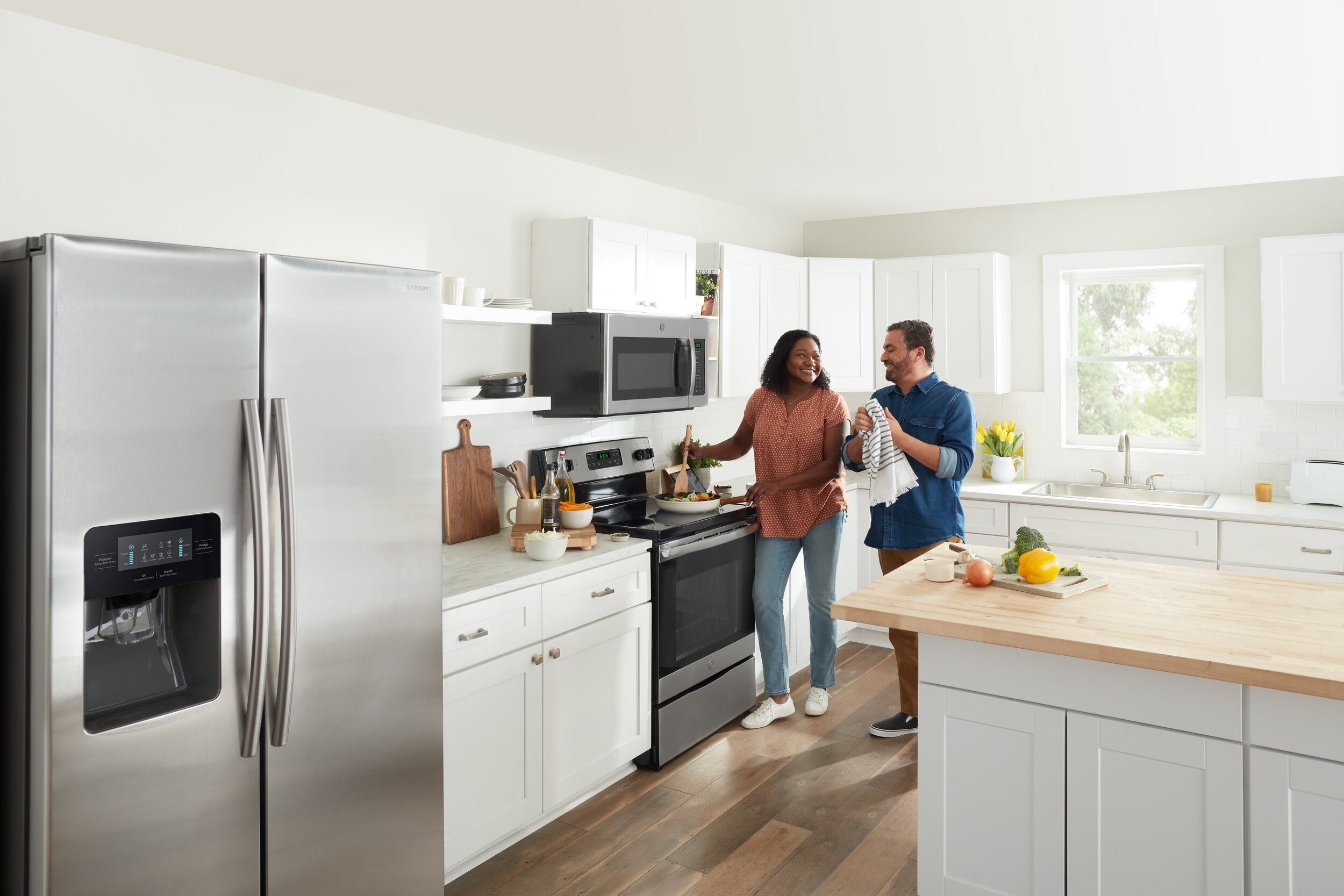 A Fresh & Functional Kitchen with Samsung