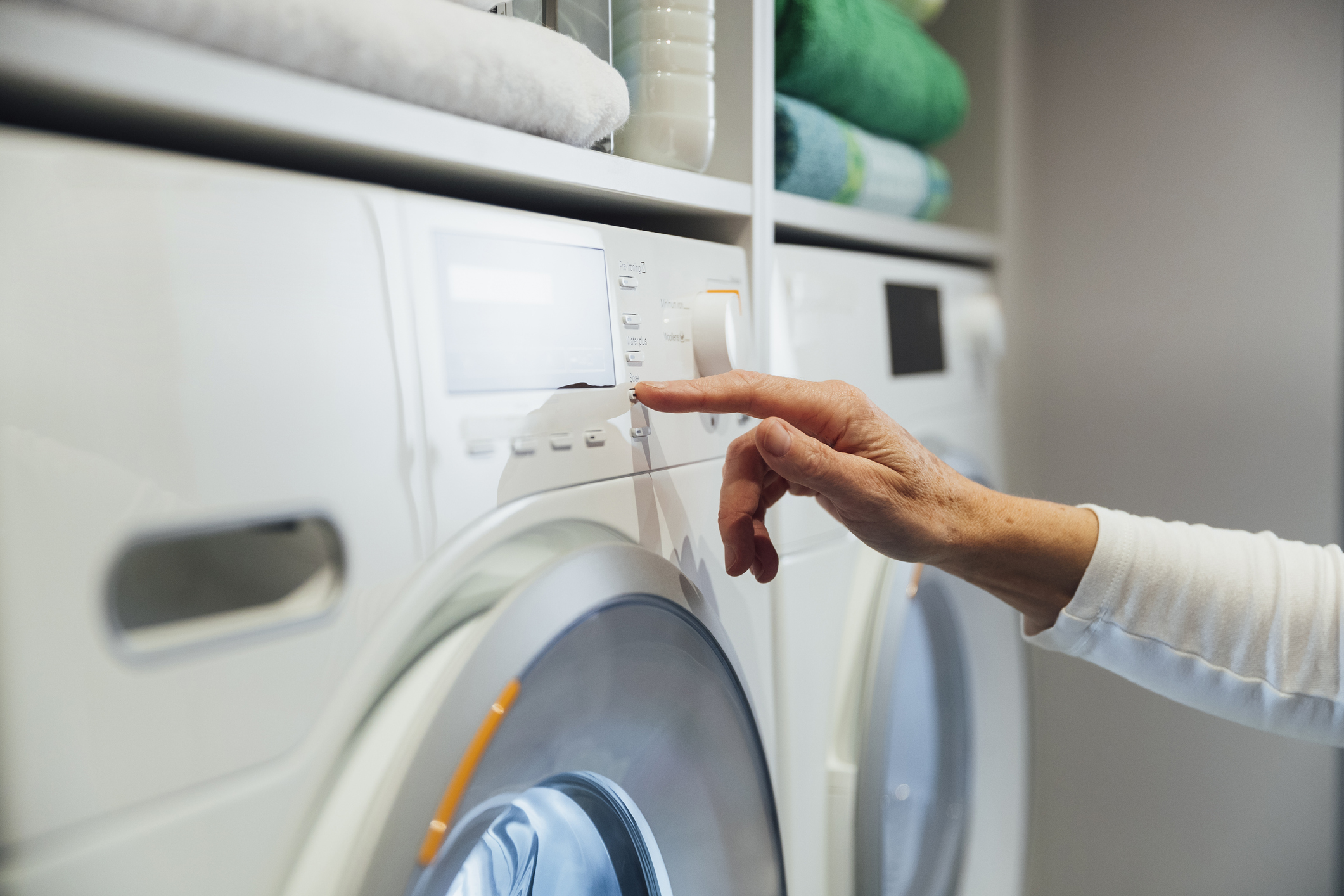Which is Better: Gas or Electric Dryer?